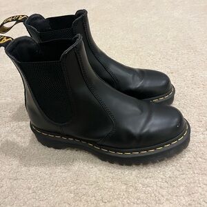Doc Marten Authentic Chelsea Boot - womens size 8 barely worn